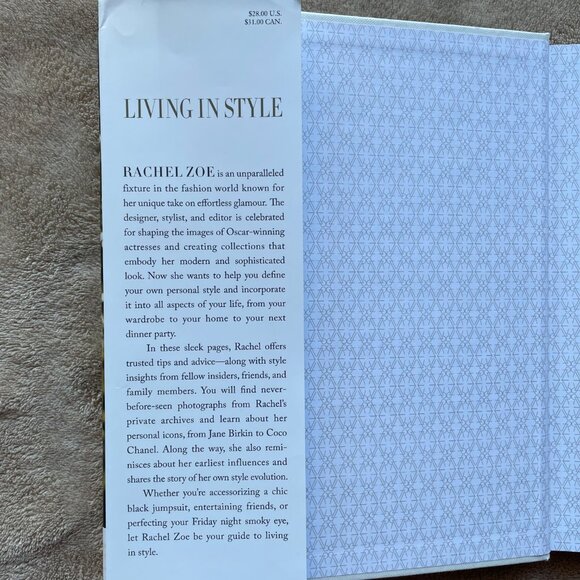 Living in Style: Inspiration and Advice for Everyday Glamour - Picture 2 of 3